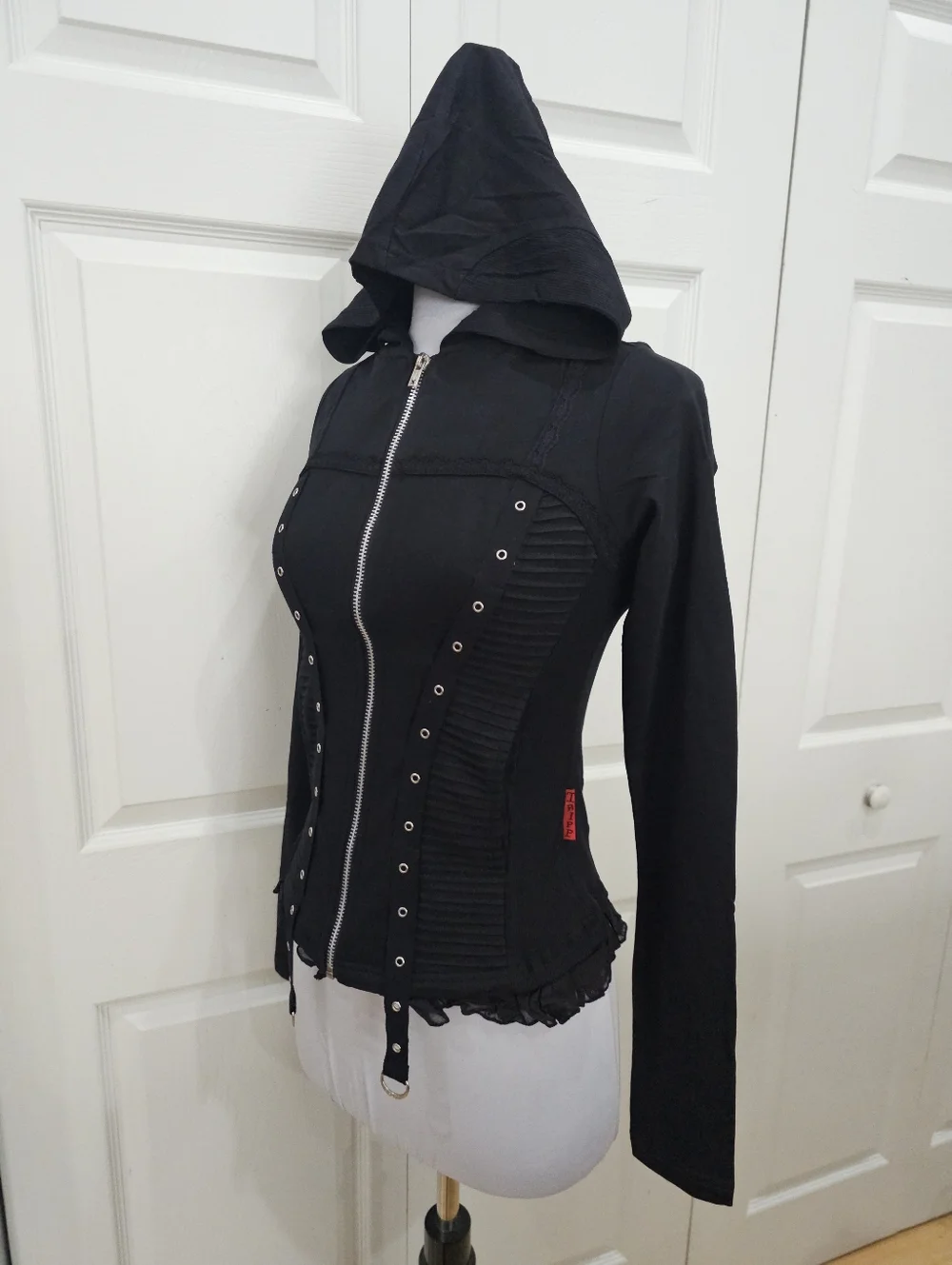 Vintage Y2K Punk Goth Hot Topic Tripp NYC Grommet Zip Black Silver Hoodie Top S - Picture 4 of 11